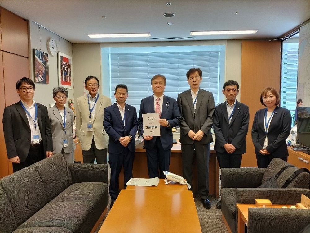 吉野町議会との県外研修及び国会議員要望活動