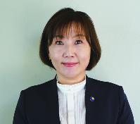 吉野町議会議員 上 麻里 (かみ まり)の正面写真