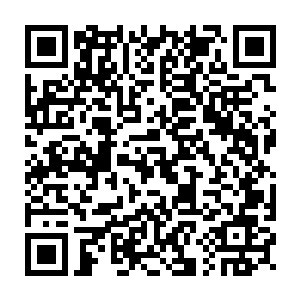 吉野町公式LINEに繊維するためのQRコードです。