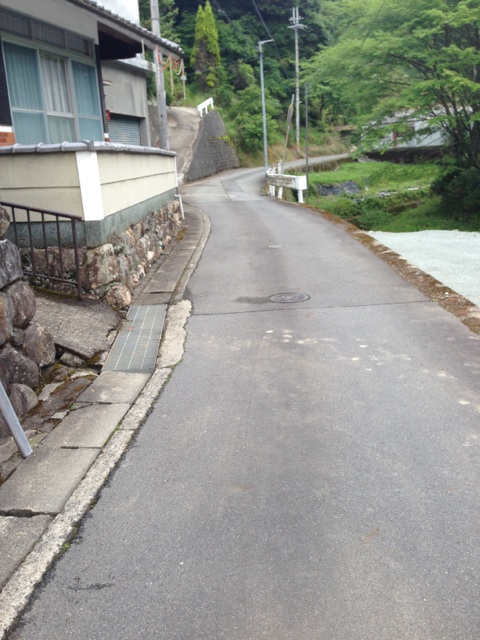 土地へつながる道路