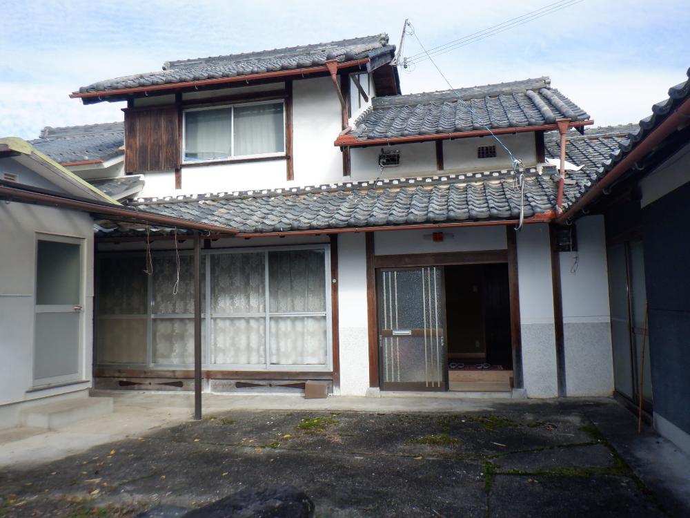 木造２階建ての日本家屋