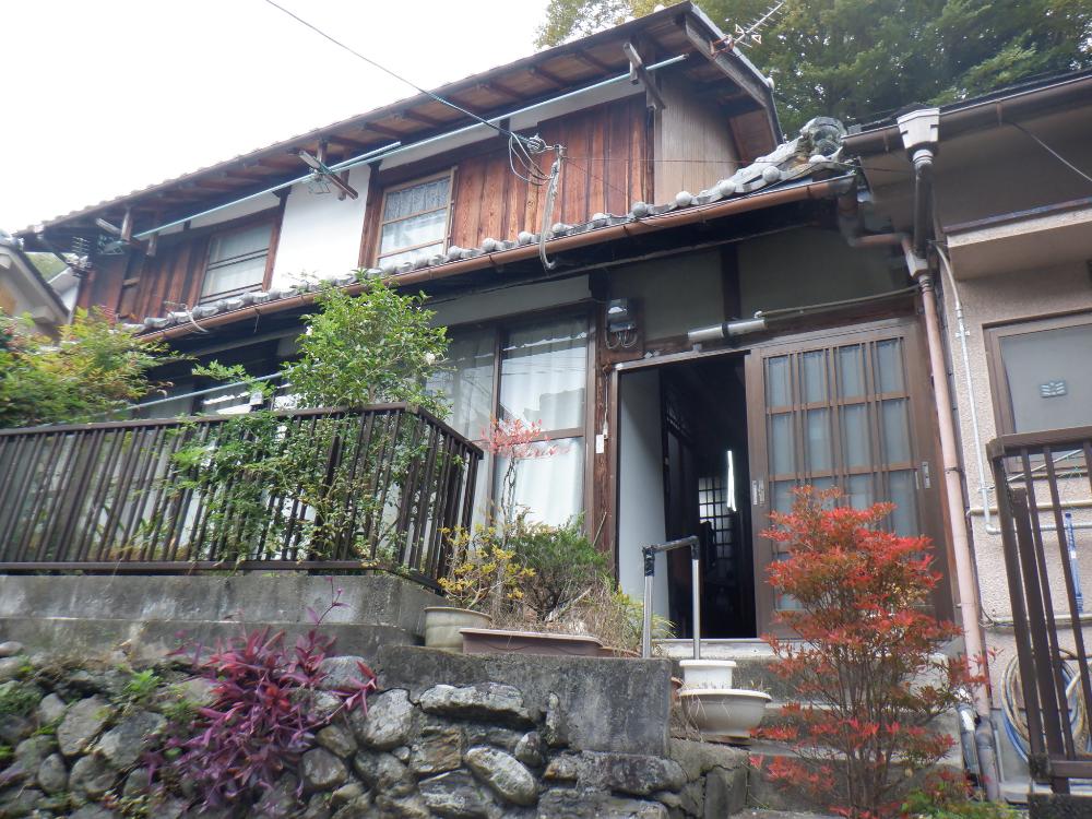 木造２階建ての日本家屋