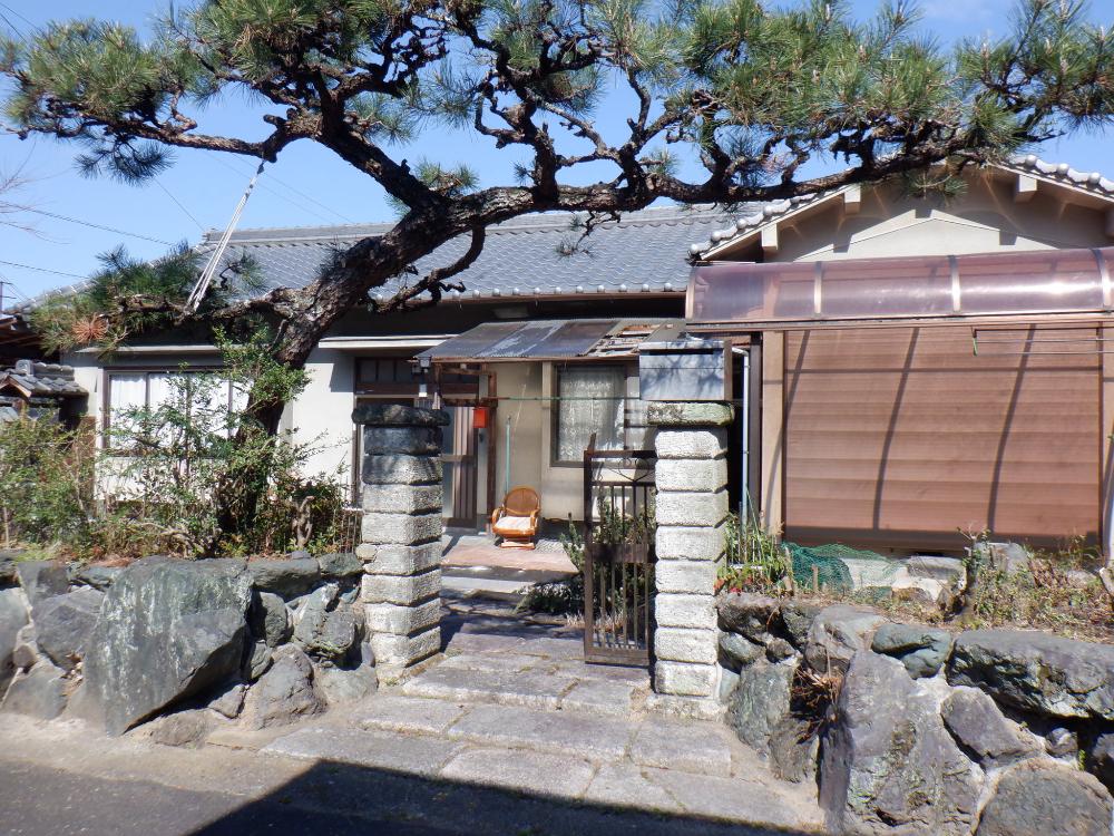 木造吉野建ての日本家屋